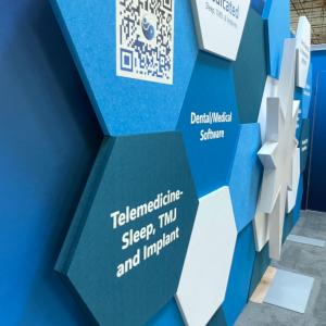 Reconfigurable Gravitee Custom Inline with SEG Fabric and Printed Hexagon Felt Graphics -- View 5